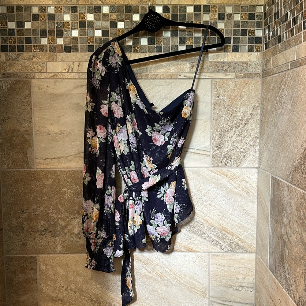 One shoulder long sleeve floral top with tie at waist